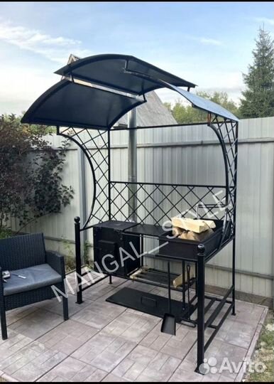 Мангал с крышей