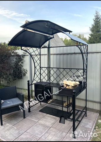 Мангал с крышей