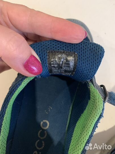 Кроссовки ecco 32