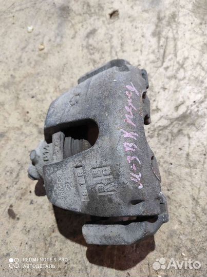 Передний правый суппорт Ford focus2, Mazda 3 BK