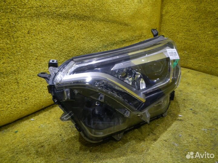 Фара левая Toyota RAV4