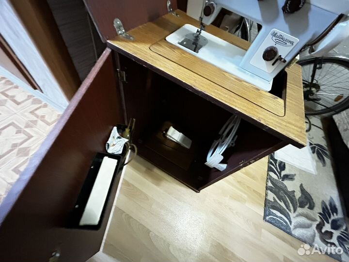 Швейная машинка чайка