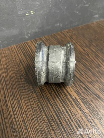 Втулка стабилизатора mercedes A1243231785