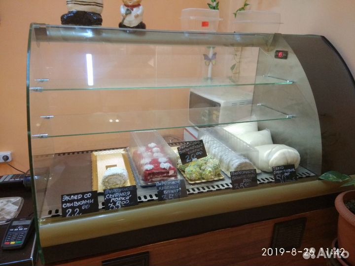 Кондитерская витрина