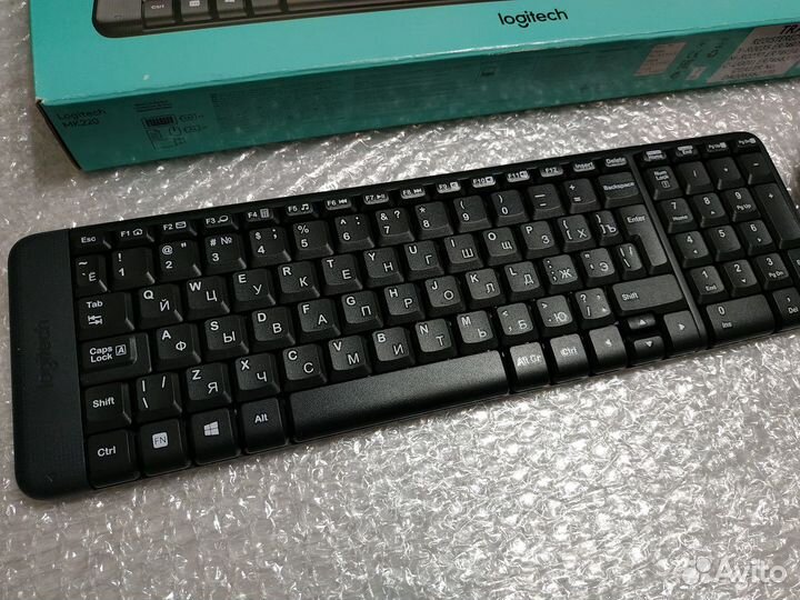 Комплект клавиатура и мышь Logitech MK220