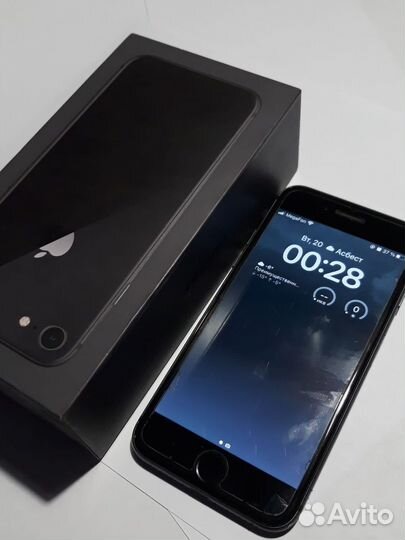 Телефон iPhone 8 64 gb