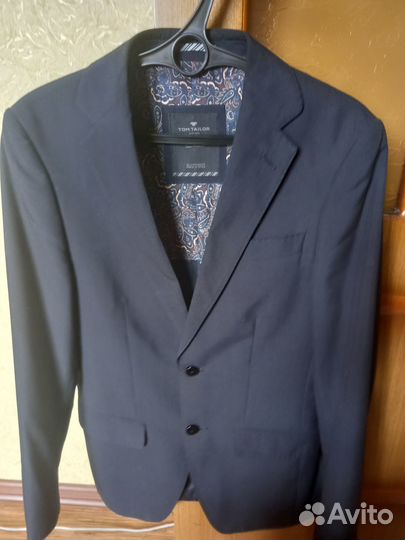 Пиджак и брюки на школьника