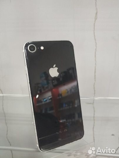iPhone SE, 64 ГБ