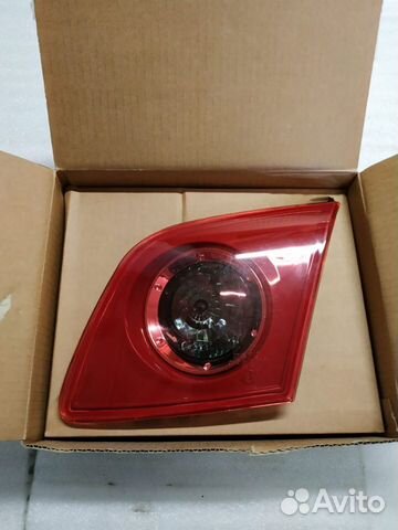 Фонарь задний правый внутренний Mazda 3 Hatchback