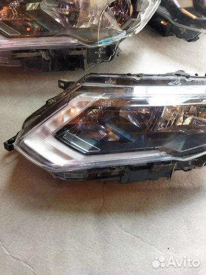 Фара левая Nissan X Trail T32 галоген