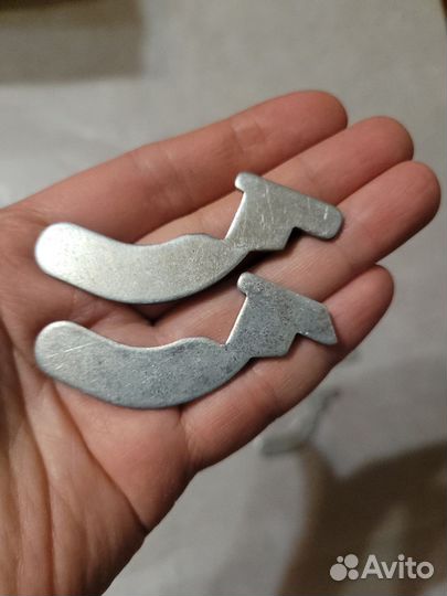 Фиксатор для паллетных стеллажей,безопасность