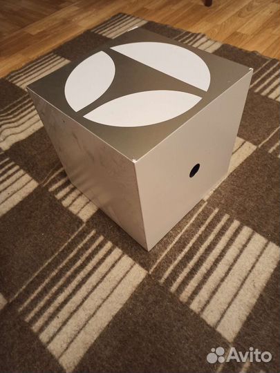 Металлический куб