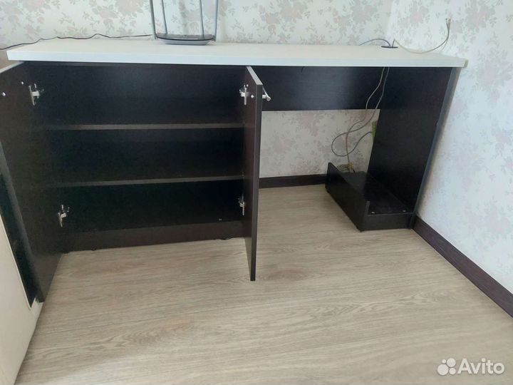 Компьютерный стол/ рабочий стол