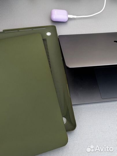 Macbook pro 13 2019 touch bar