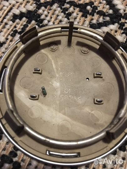 Заглушки Audi оригинал (на центральное отверстие)