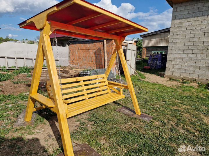 Садовые качели из дерева
