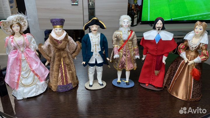 Кукла статуэтка