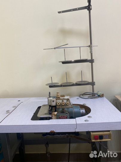 Промышленный оверлок juki