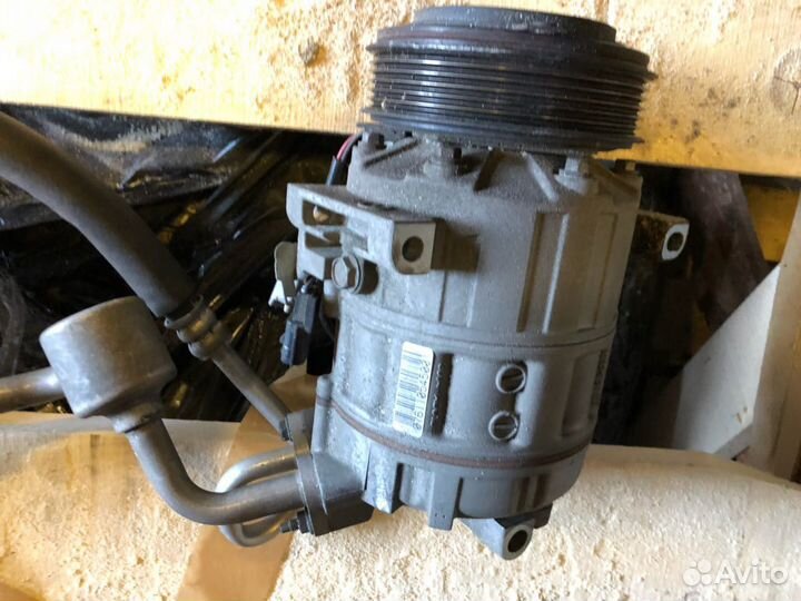 Компрессор кондиционера Nissan X-trail 2.0 MR20DE