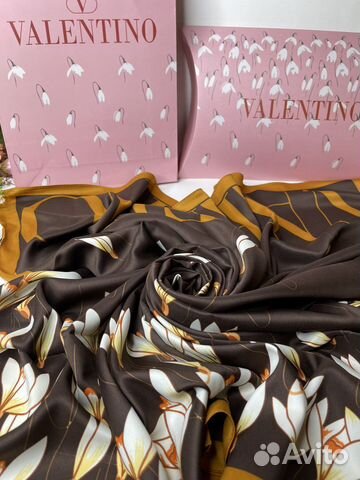 Шелковый платок Valentino