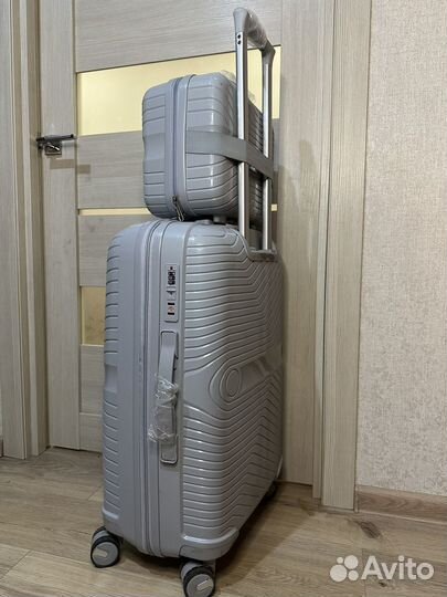 Чемодан на колесах