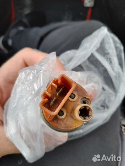 Бензаносос nissan maxima a32 ниссан максима а32