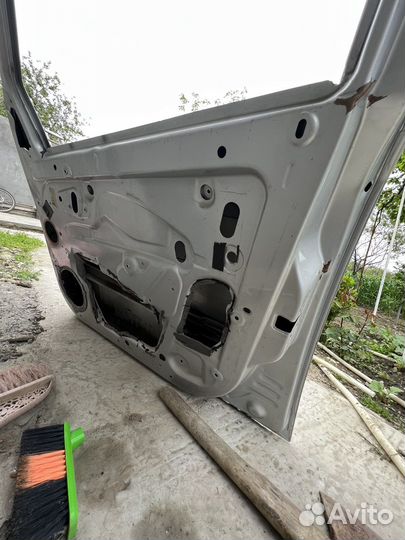 Дверь передняя правая LADA vesta