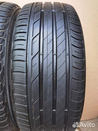 Bridgestone Turanza T001 215/50 R18