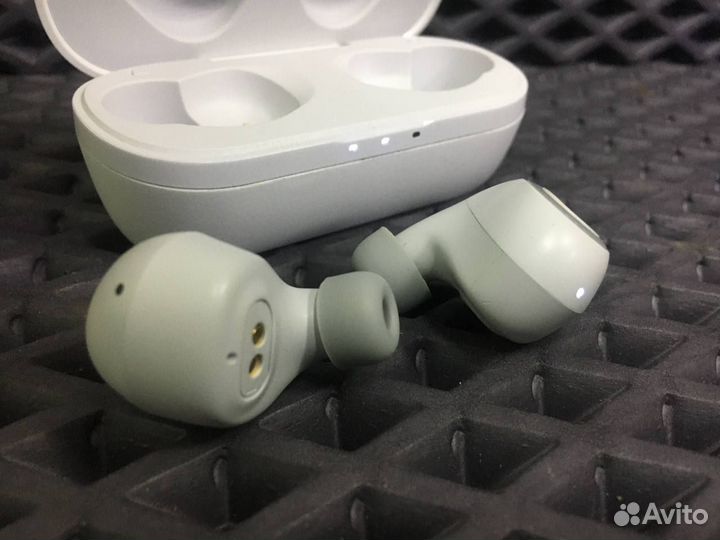 Беспроводные наушники JBL C100 TWS (12)