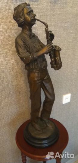 Статуэтка саксофонист (бронза)