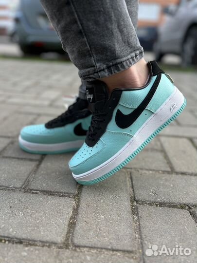 Кроссовки Nike Tiffany новые размер 38