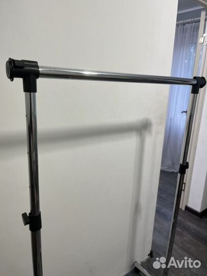 Вешалка для одежды напольная