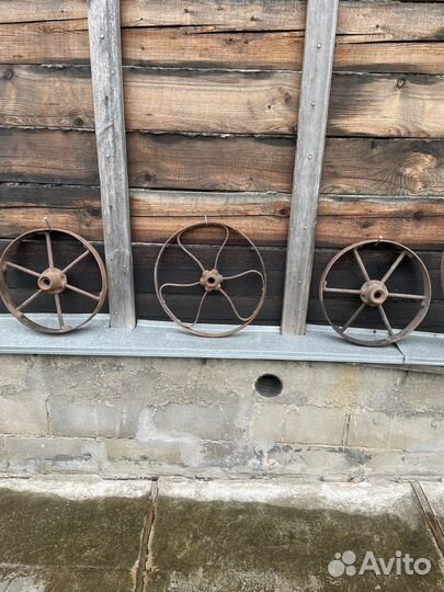 Колеса железные старые