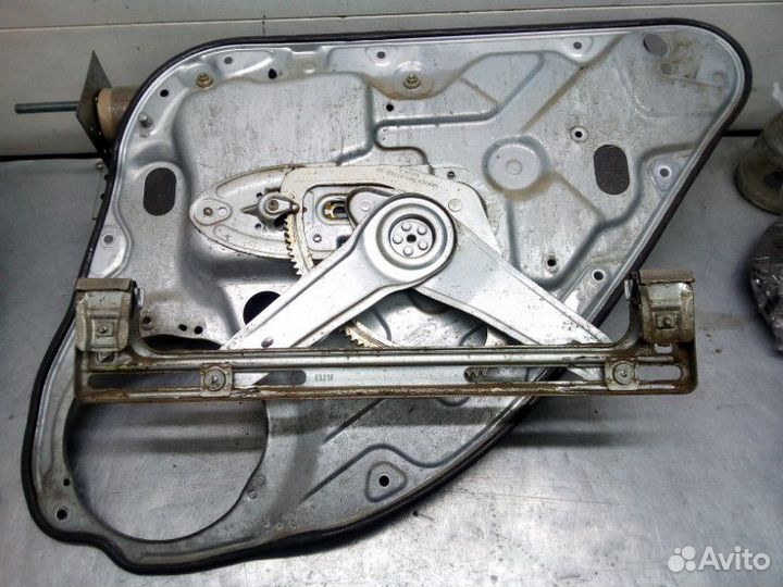 Стеклоподъемник задний левый Ford C-Max 1.8 qqdb