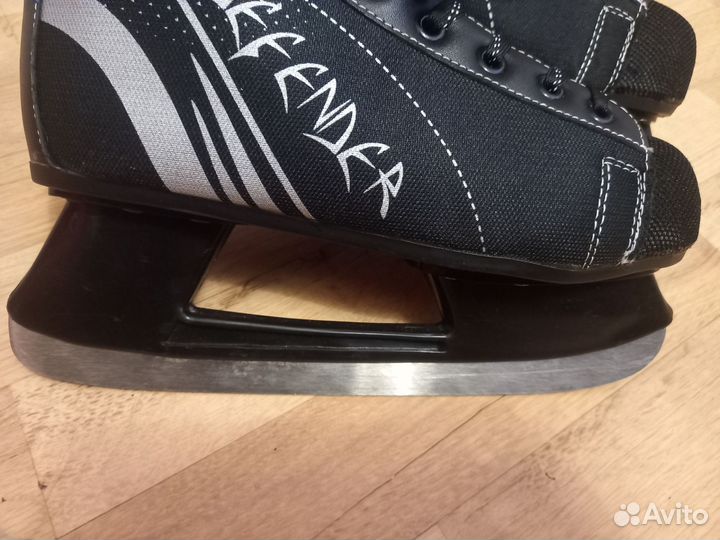 Коньки хоккейные 42 размер