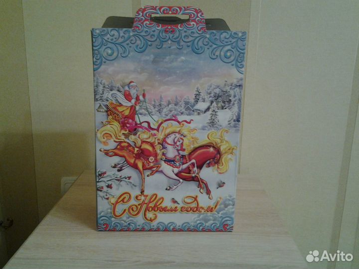 Коробка новогодняя для подарка 6 шт
