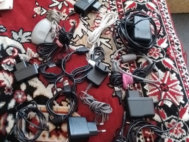 Зарядное устройство для телефона