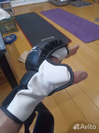 Боксерские перчатки 12 oz