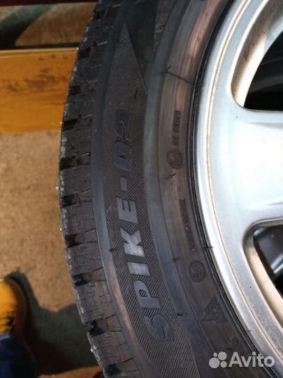 Bridgestone Blizzak Spike-02 205/60 R16