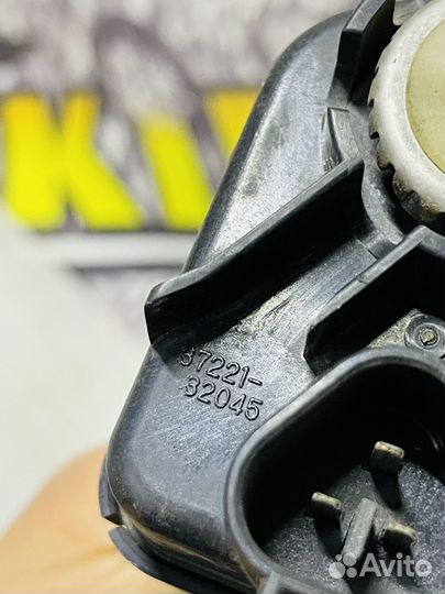 Корректор фары Toyota Land Cruiser 100 до 2005