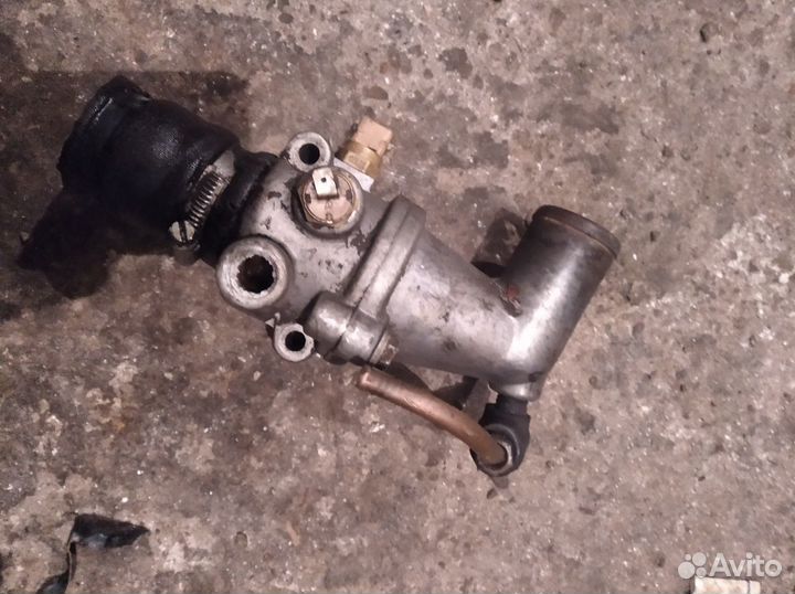 Корпус термостата змз 405 / 406