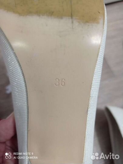 Туфли белые