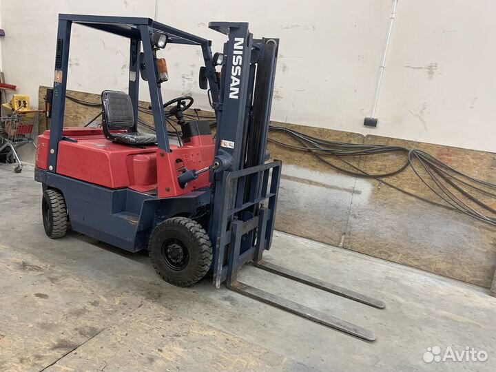 Вилочный погрузчик Nissan NJ01A15, 2007