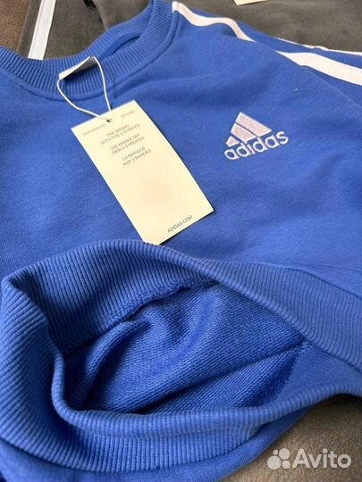 Спортивный костюм adidas