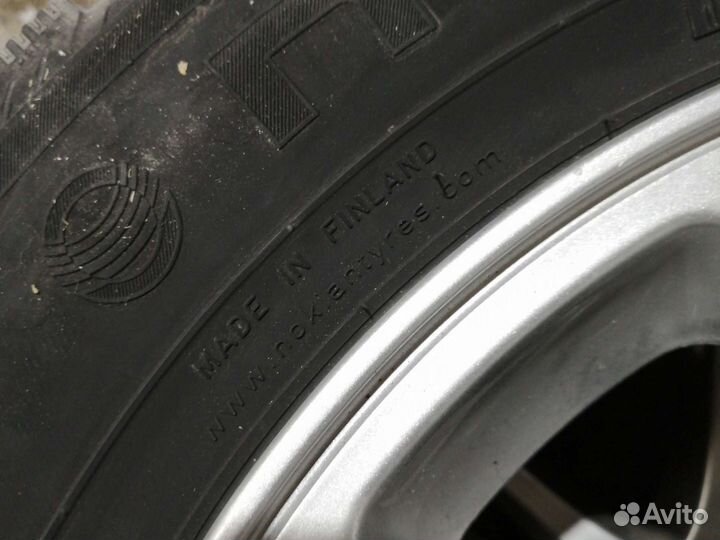 Nokian Tyres Hakkapeliitta 4 215/60 R16