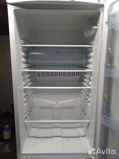Холодильник indesit. Доставка