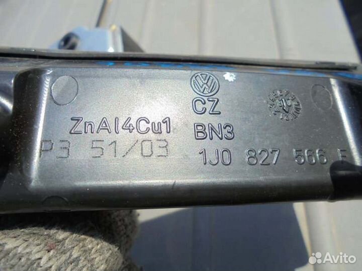 Ручка двери багажника Porsche Cayenne 955 M02.2Y