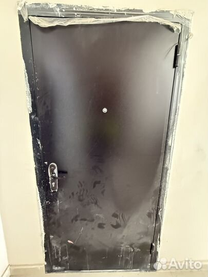 Дверь входной бу