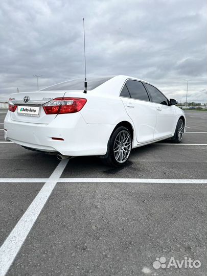 Toyota Camry 2.5 AT, 2014, 229 000 км