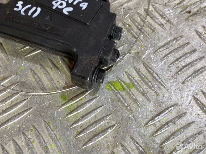 Активатор лючка бака Hyundai Santa Fe DM G4KE